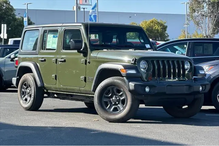 $23598 : Jeep Wrangler Unlimited 2022 image 1