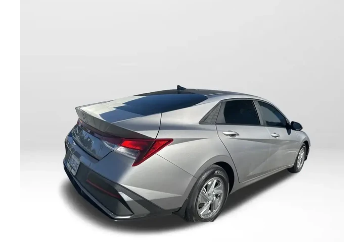 $19500 : Hyundai ELANTRA 2024 SE 4dr image 7