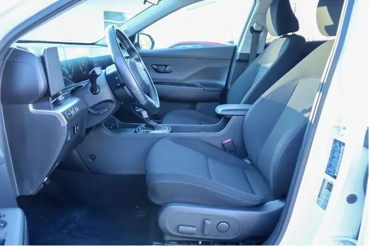 $20477 : Hyundai KONA 2024 SEL 4dr Cr image 7