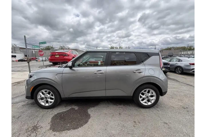 $20995 : 2024 Soul LX image 5