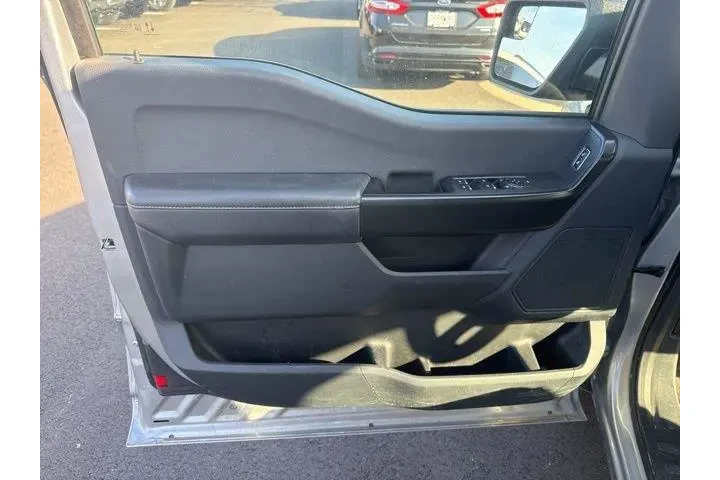 $32500 : Ford F-150 2023 4x4 XL 4dr S image 8