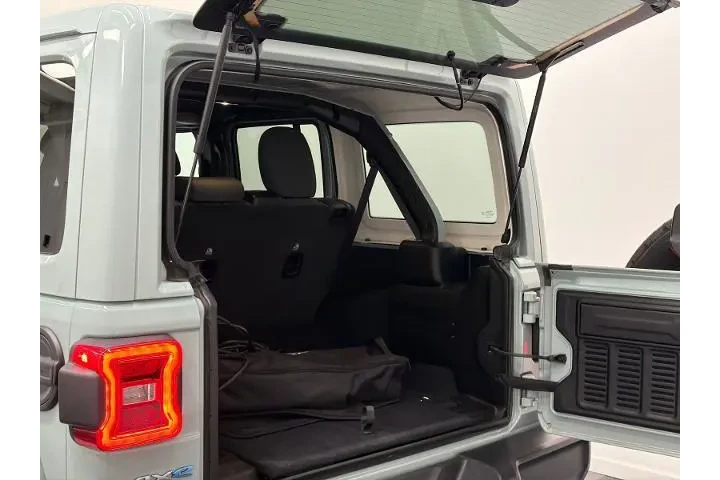 $32500 : Jeep Wrangler 2024 4x4 Sahar image 8
