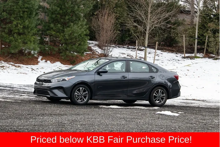 $12895 : Kia Forte 2024 LX 4dr Sedan image 3