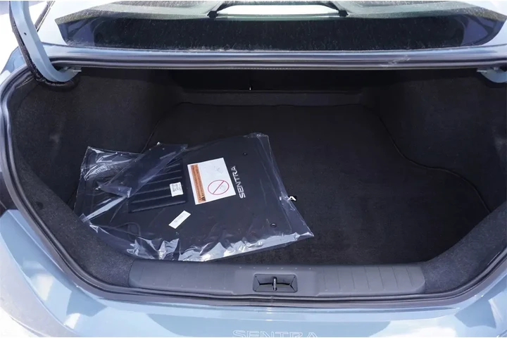 $21768 : Nissan Sentra 2025 SR 4dr Se image 7