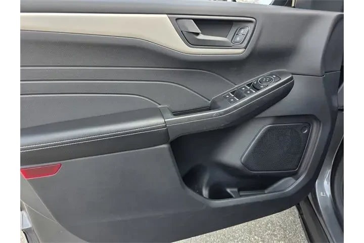 $20419 : Ford Escape Hybrid 2022 SE 4 image 8