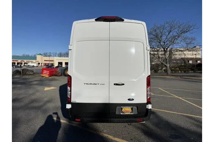 $33985 : Ford Transit 2023 250 3dr LW image 5