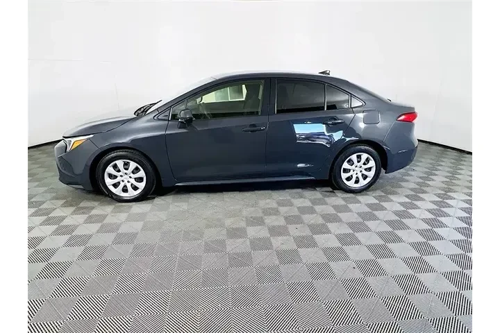 $21300 : Toyota Corolla Hybrid 2023 L image 4