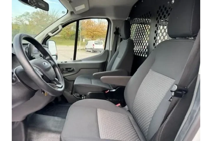 $33988 : Ford Transit 2023 250 3dr SW image 10