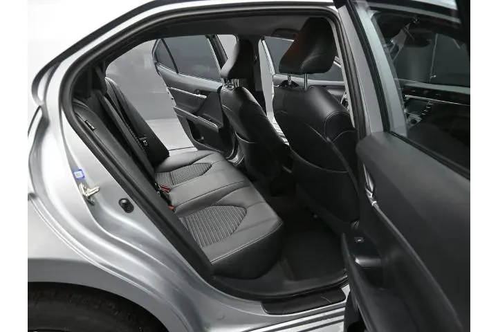 $17497 : Toyota Camry 2019 SE 4dr Sed image 2