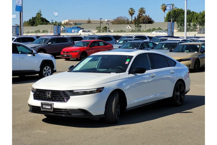 $28998 : Honda Accord Hybrid 2024 Spo image 9
