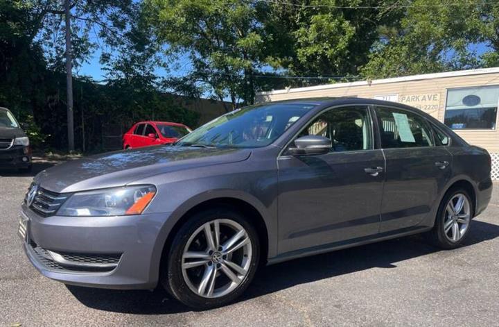 $10500 : 2014 Passat 2.0L TDI SE image 4