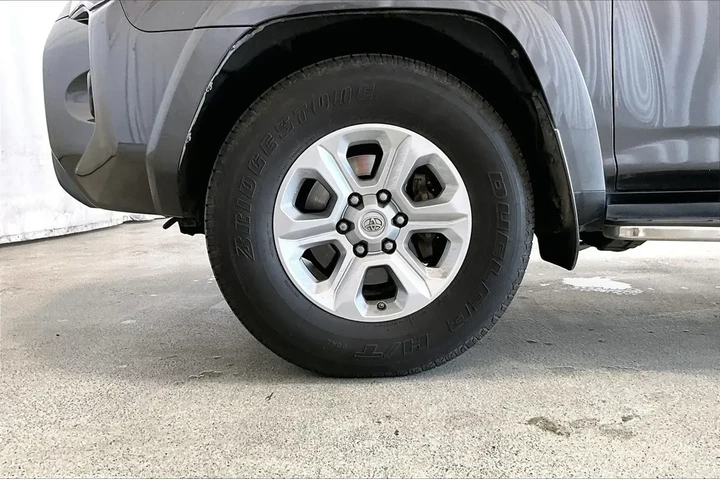 $26761 : Toyota 4Runner 2020 4x2 SR5 image 6
