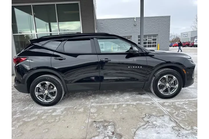 $26900 : Chevrolet Blazer 2023 AWD LT image 9