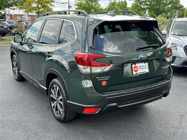 $31811 : PRE-OWNED 2023 SUBARU FORESTE image 4