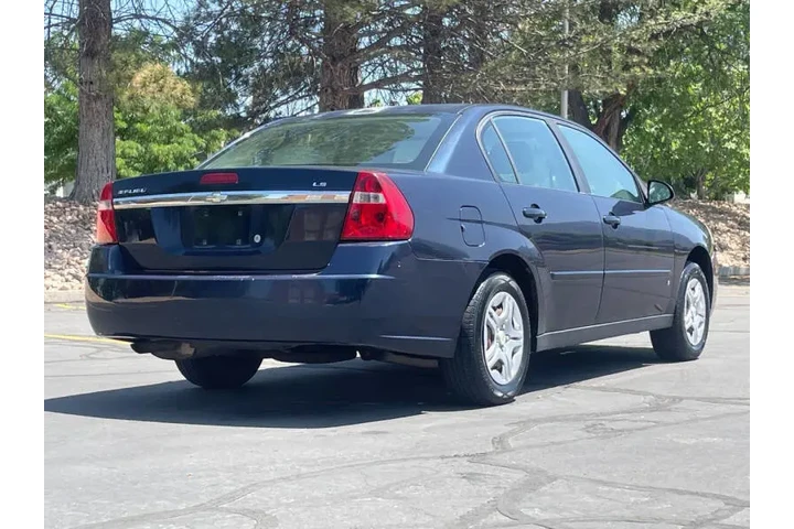 $2400 : 2006 Malibu LS image 5