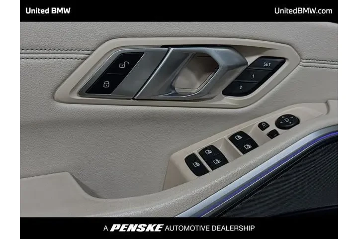 $21995 : BMW 3 Series 2020 330i 4dr S image 3