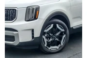 $33993 : Kia Telluride 2024 EX 4dr SU thumbnail