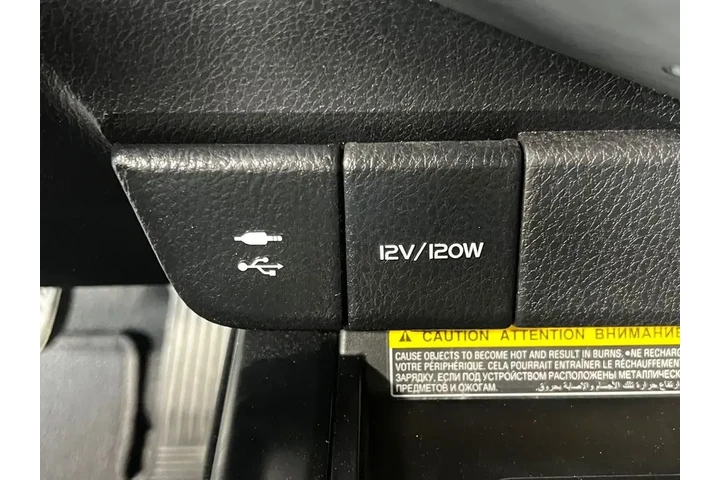 $27500 : Toyota Camry 2019 XLE V6 4dr image 10