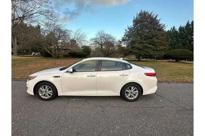 $7995 : Kia Optima 2016 LX 4dr Sedan image 7