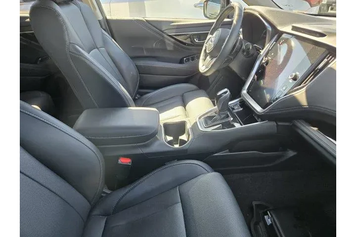$33991 : Subaru Outback 2024 AWD Limi image 3
