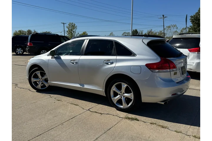 2009 Venza 4X2 V6 image 9