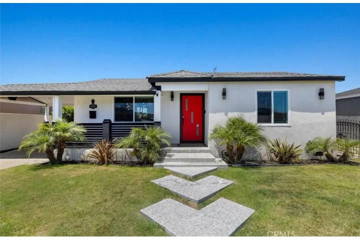 $2475 : 3Bed/2Bath Home in West Adams image 2