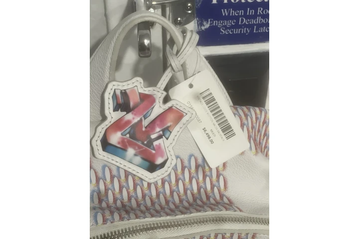 $5500 : Mochila nueva muy buena marca image 3