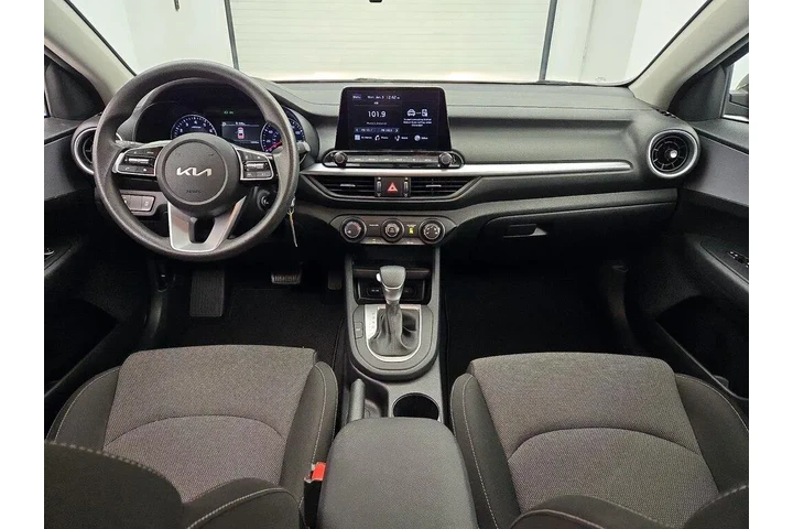 $19998 : Kia Forte 2024 LXS 4dr Sedan image 9