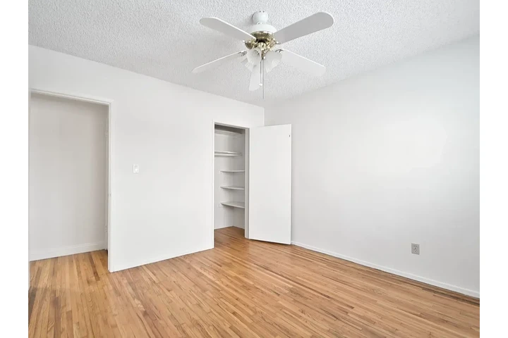 $2600 : REFINISHED HARDWOOD FLOORS image 8