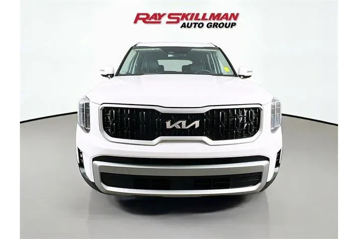 $32988 : Kia Telluride 2023 AWD EX 4d image 2