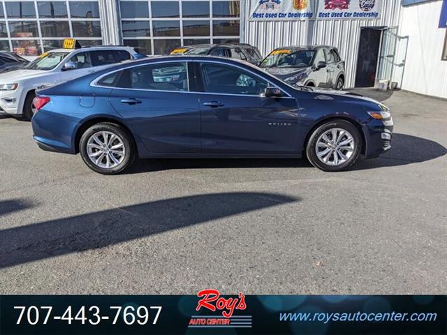 $17995 : 2021 Malibu LT Sedan image 2