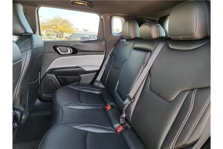 $29995 : Jeep Compass 2025 4x4 Limite image 10