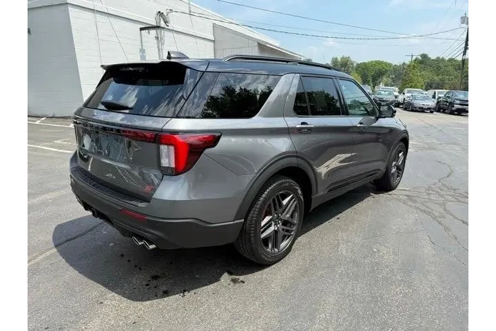 $50999 : Ford Explorer 2025 AWD ST 4d image 3