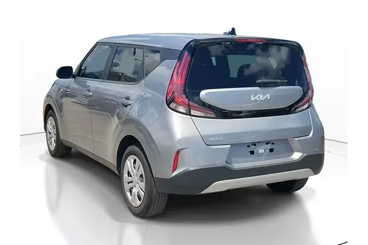 $15291 : Kia Soul 2023 S 4dr Crossove image 3