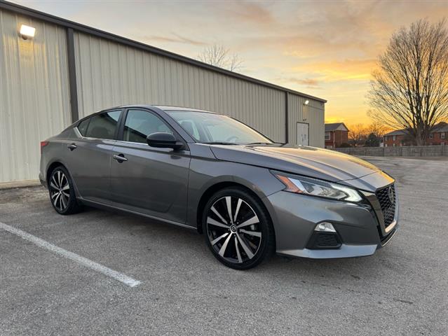 $14995 : 2021 Nissan Altima image 2