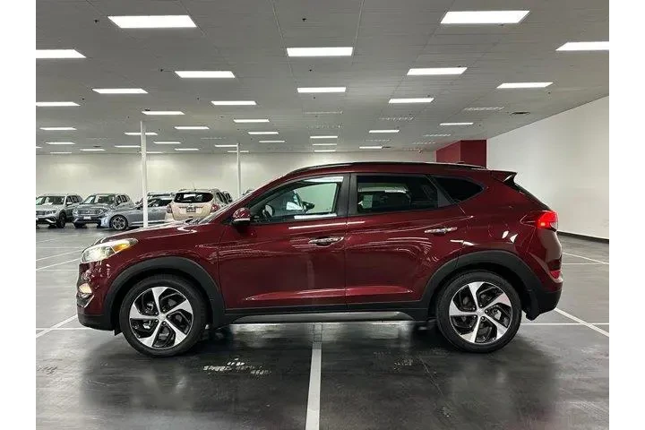 $14690 : Hyundai TUCSON 2016 Sport 4d image 10