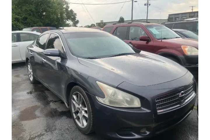 $6990 : 2011 Maxima 3.5 SV image 1
