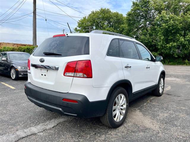 $7495 : 2011 Sorento LX image 6