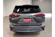 $25941 : Toyota Highlander 2021 XLE 4 thumbnail