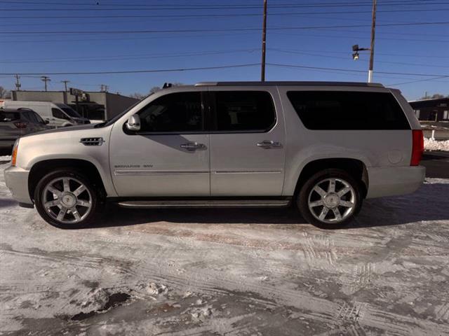 $10892 : 2011 Escalade ESV Luxury image 6