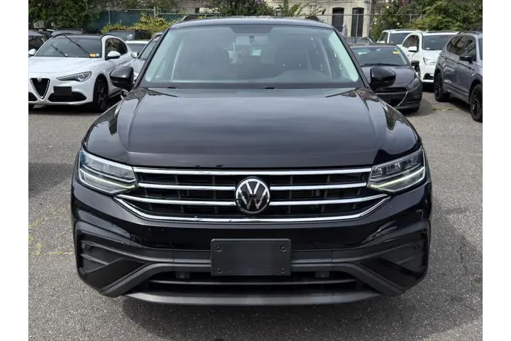 $17895 : Volkswagen Tiguan 2022 AWD S image 2