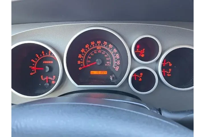 $15983 : Toyota Tundra 2013 4x2 Grade image 8