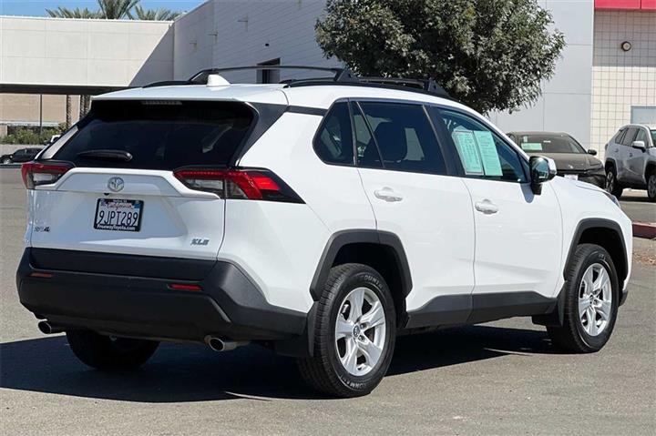 $22600 : RAV4 XLE image 5