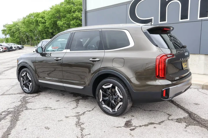 $34988 : 2025 Telluride S FWD image 6