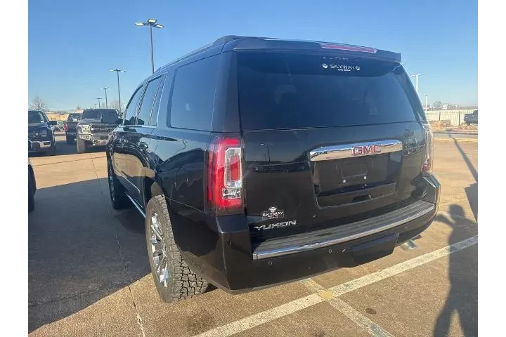 $20980 : GMC Yukon 2016 4x4 Denali 4d image 7