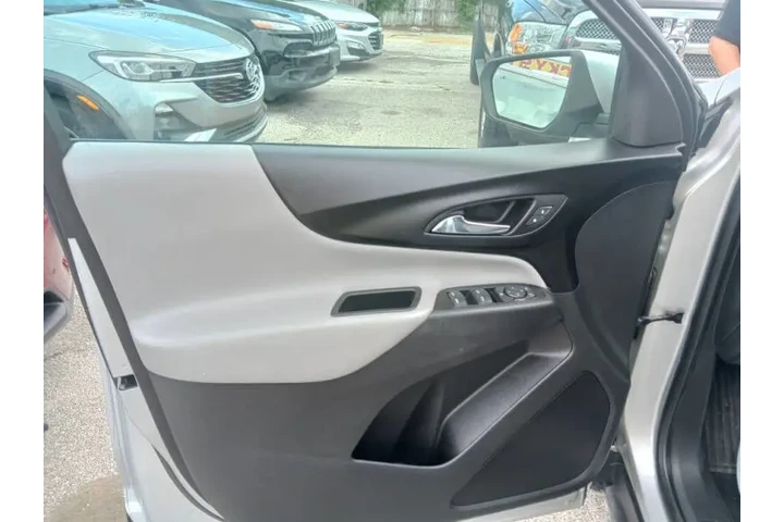 $18900 : 2022 Equinox LT image 8