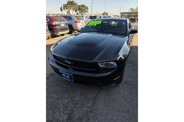 $8995 : 2010 Mustang V6 Premium image 1