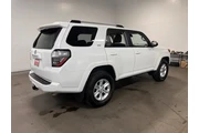 $31936 : Toyota 4Runner 2023 4x2 SR5 thumbnail