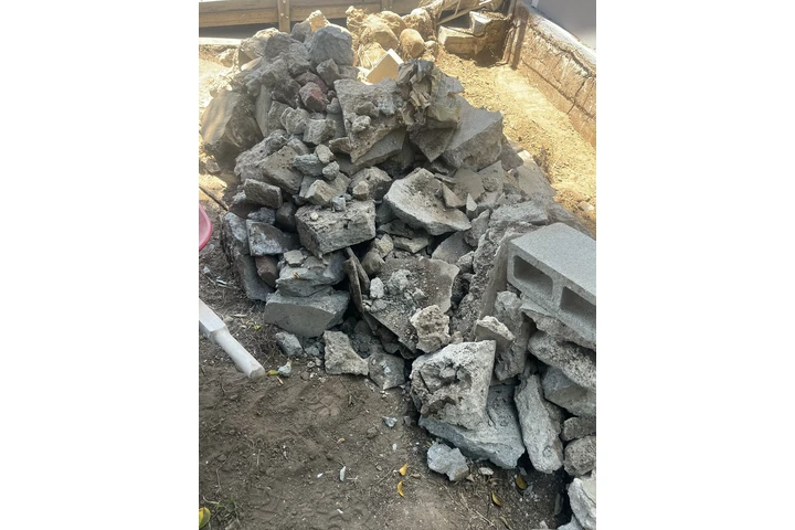 Demolition, Hauling and Junk R image 4