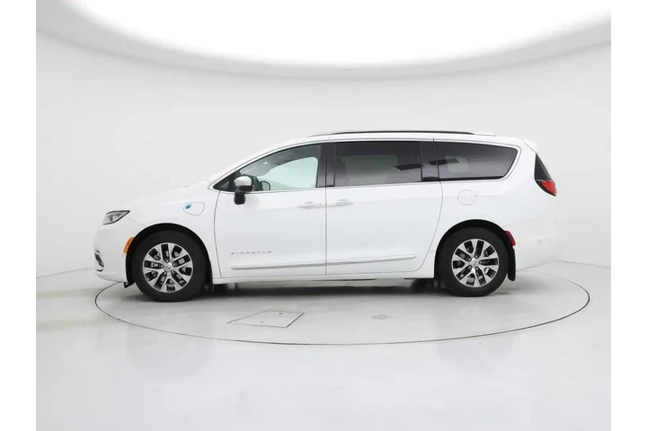$38998 : Chrysler Pacifica Plug-In Hy image 3